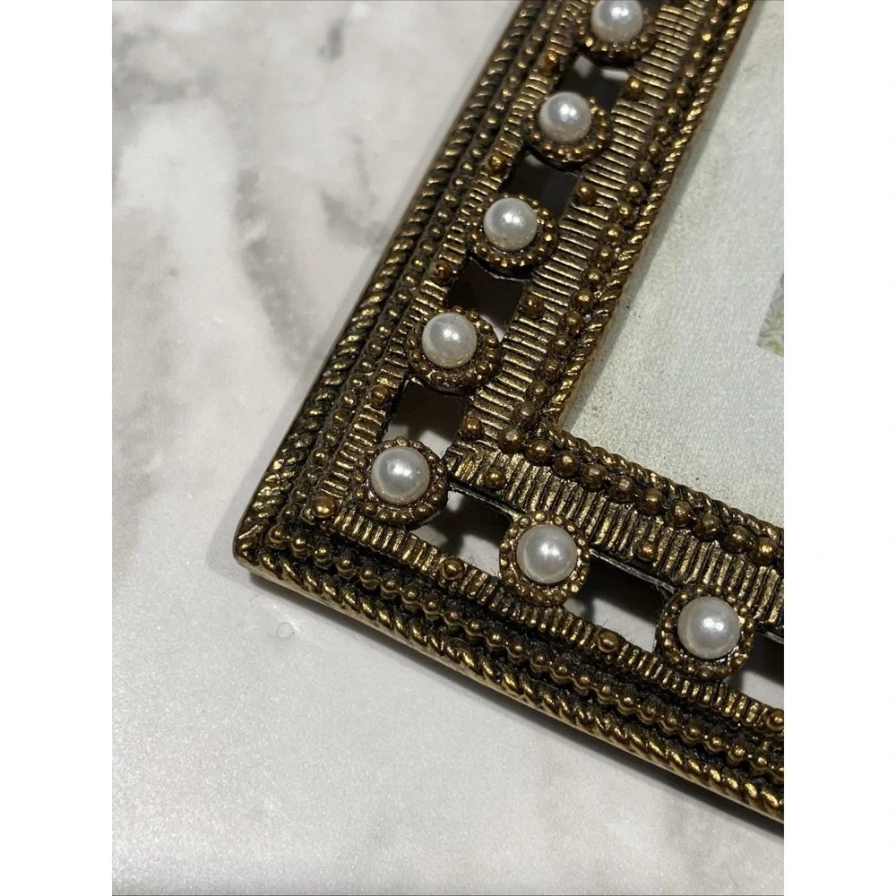 Island Creek Pearl Embellished Reticulated Gold Tone Metal‎ Picture Frame 2x3